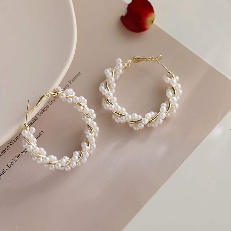 Pearl Round Earrings