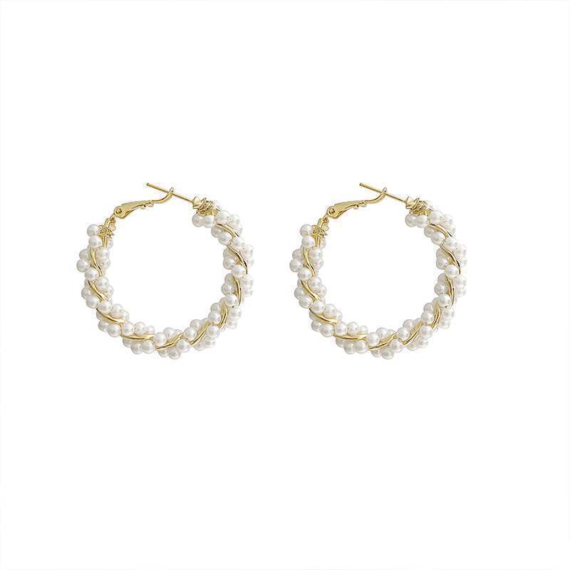 Pearl Round Earrings
