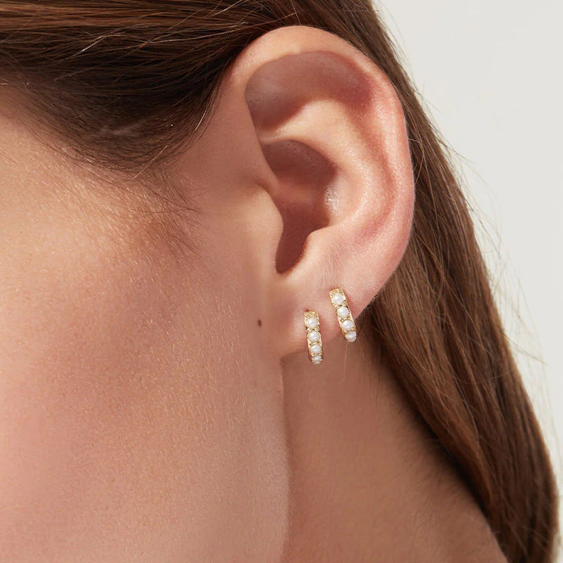 Circle Pearl Earrings