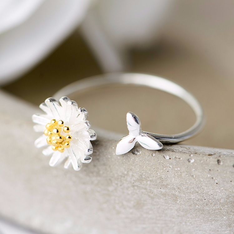 Adjustable Daisy Flower Ring