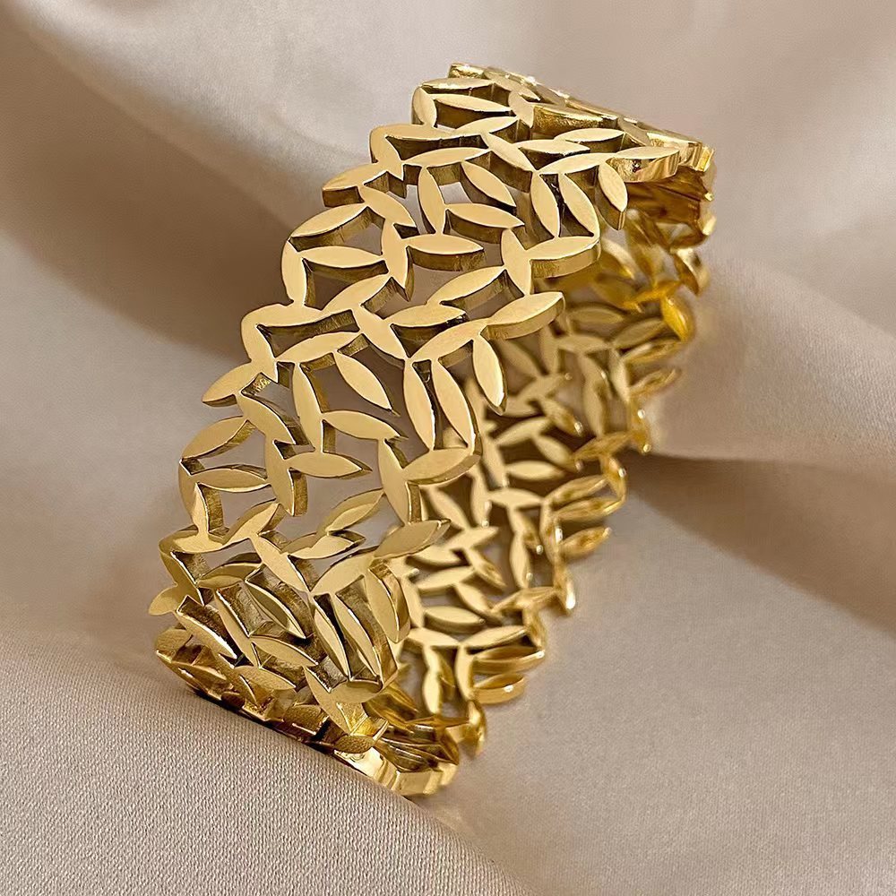 Leaf Design Ring